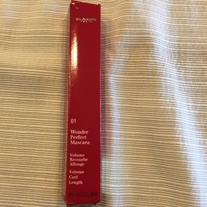 Clarins Wonder Perfect Mascara. 01 Black
